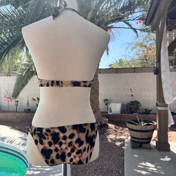 Victoria's Secret Bombshell Jewel Cristal Animal Print swimsuit Top 34C / Small - Picture 4 of 17